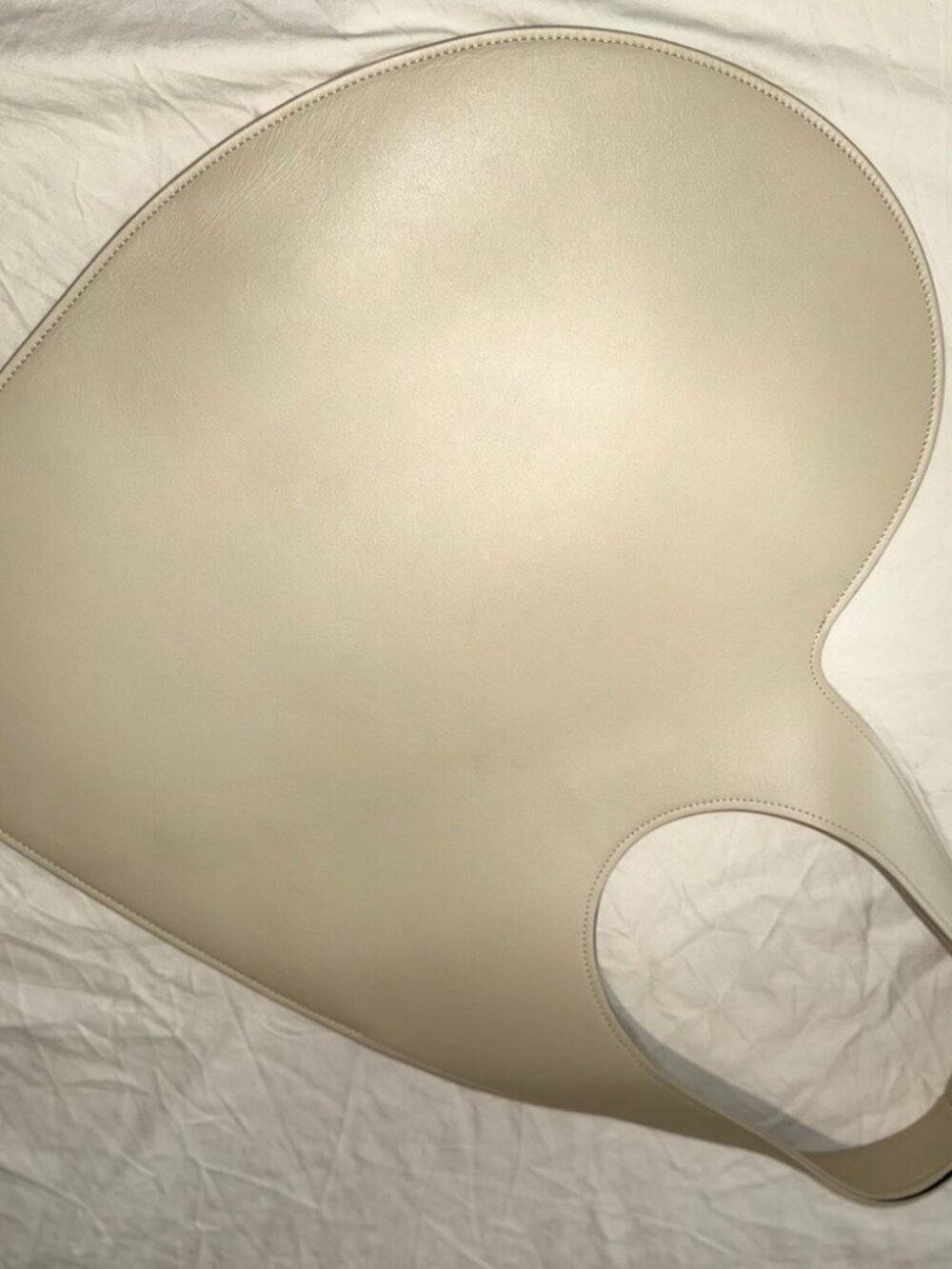Coperni Heart Medium Shoulder Bag Beige Taupe Calfskin SS 2024 - Picture 10 of 10